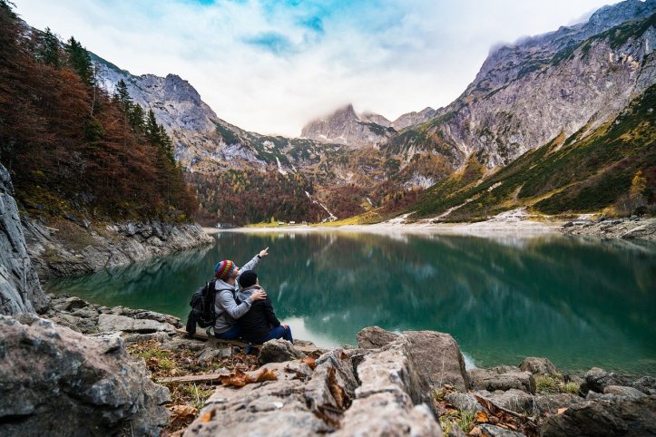 adventure-mountain-couple-pixabay